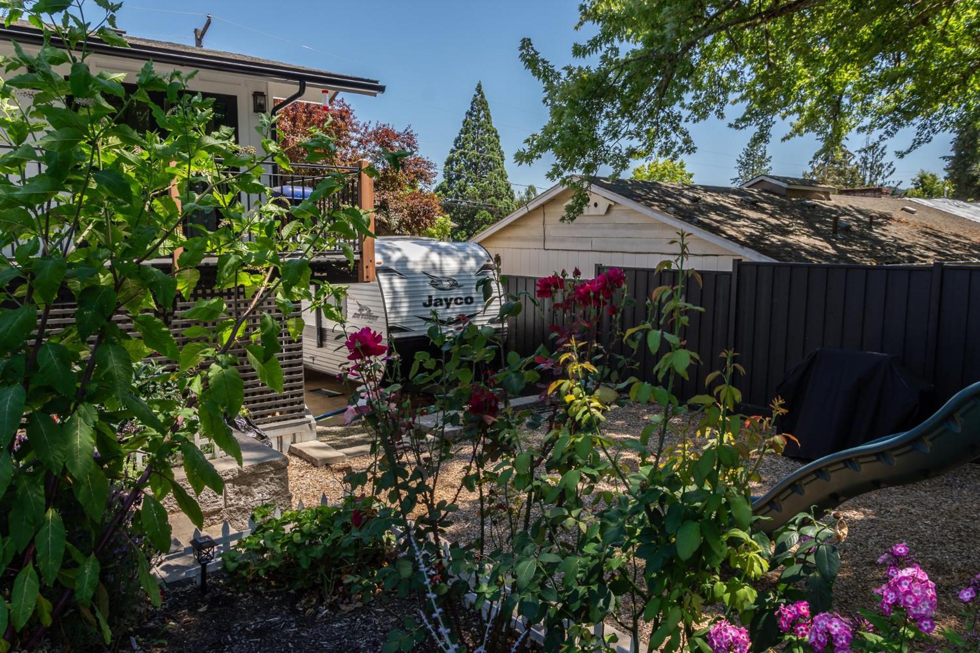 Hotel Chic Rv Retreat, Stunning Yard In Roseburg Exterior foto