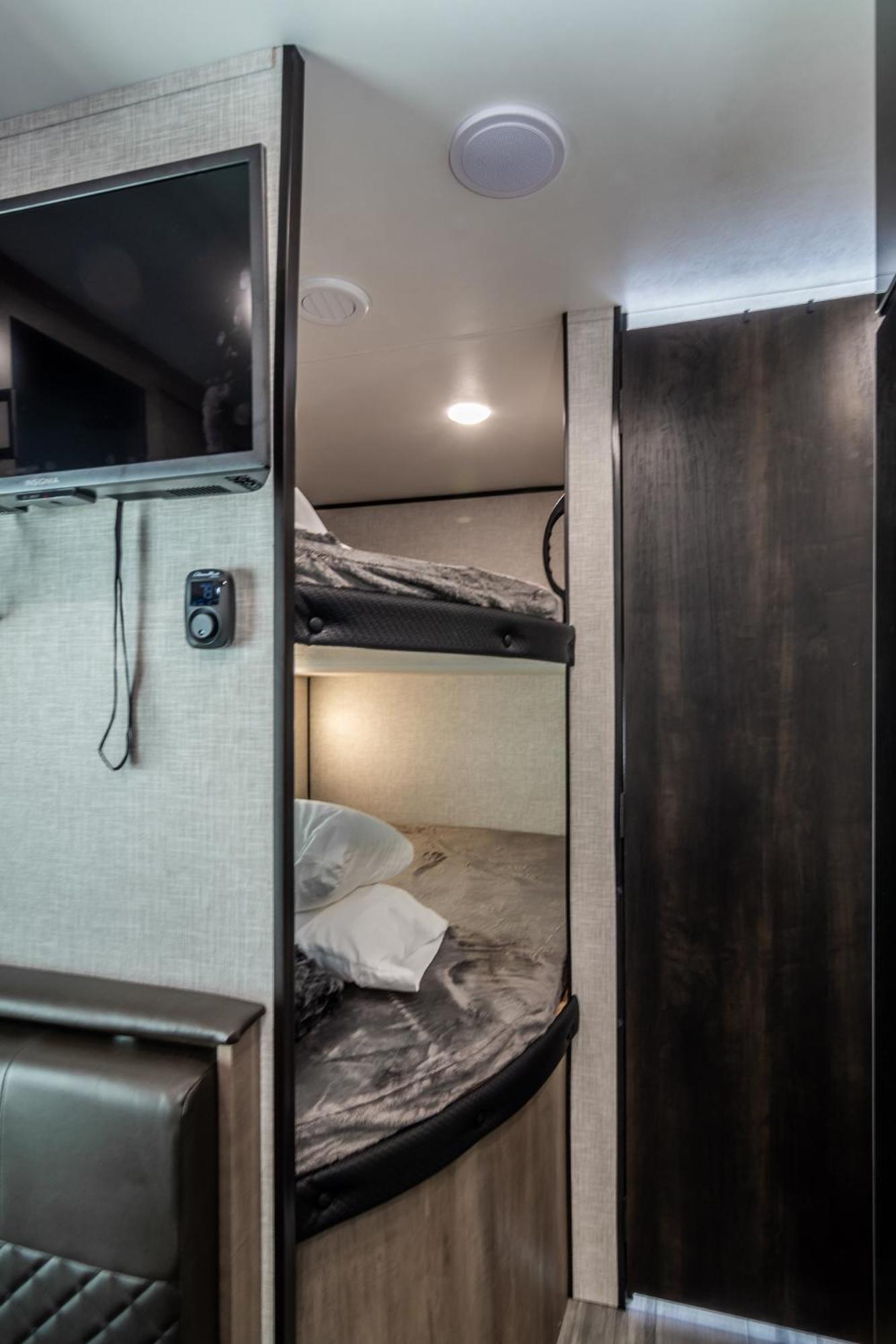 Hotel Chic Rv Retreat, Stunning Yard In Roseburg Exterior foto
