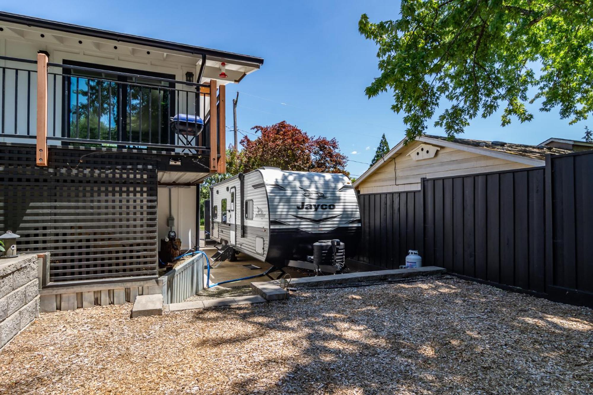 Hotel Chic Rv Retreat, Stunning Yard In Roseburg Exterior foto